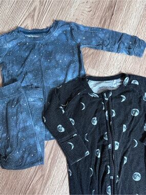 SET of baby pajamas - 3-6 mos. (zip), 6-12 mos. (set)